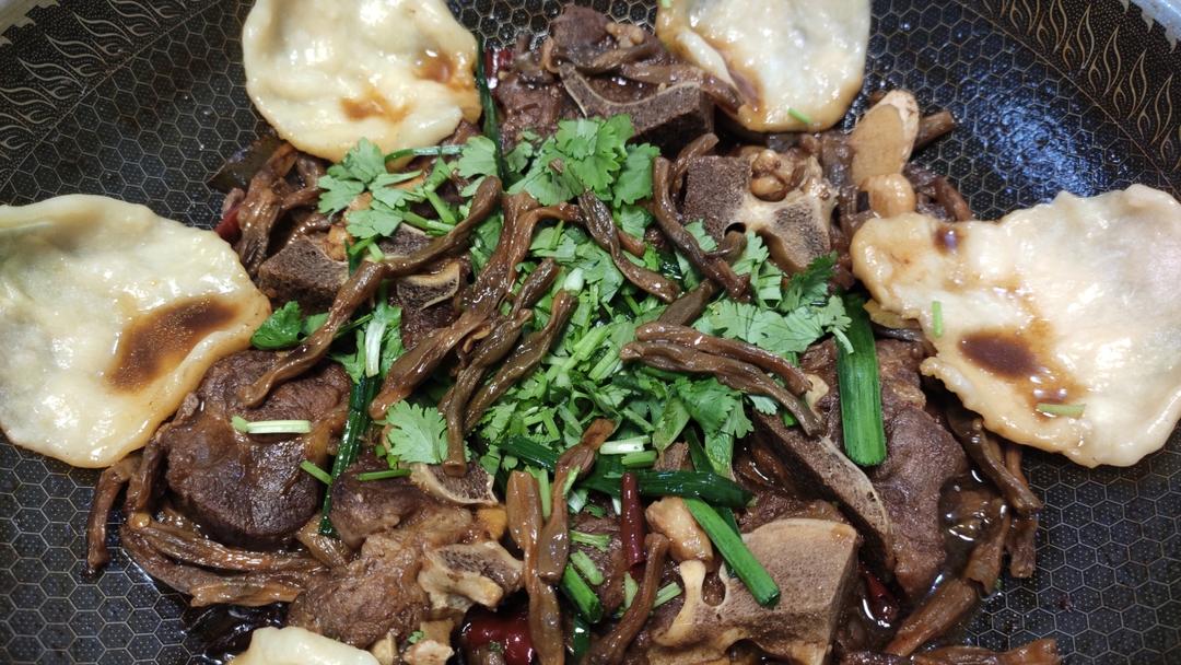 地锅鸡+自制红油【曼食慢语】