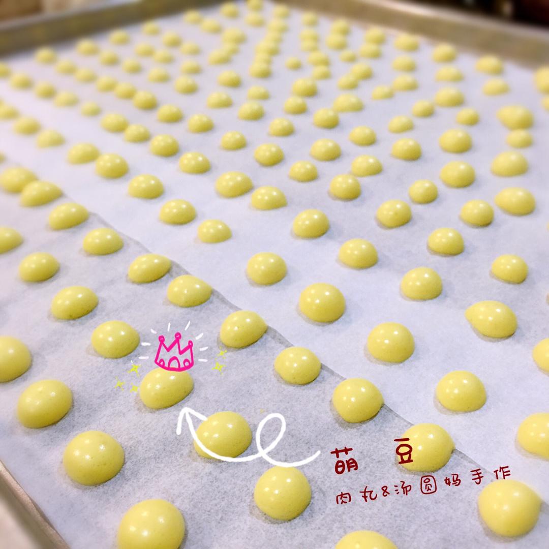 入口即化的无添加蛋黄溶豆