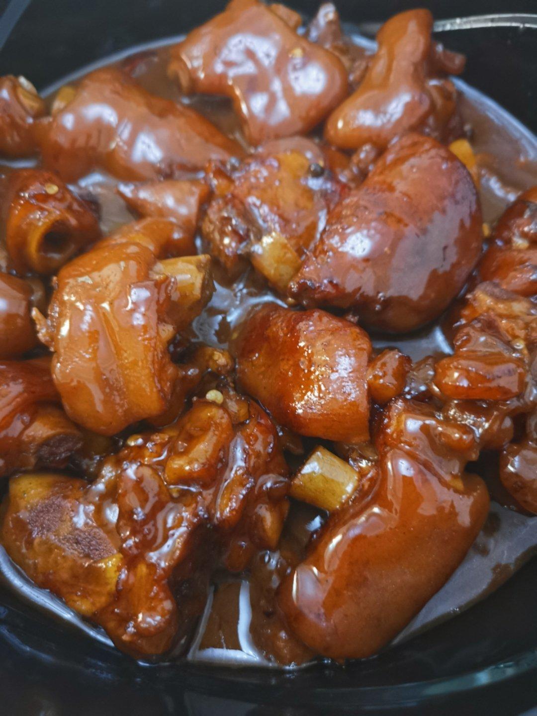 红烧猪蹄，酱香味，超级过嘴瘾的卤猪蹄