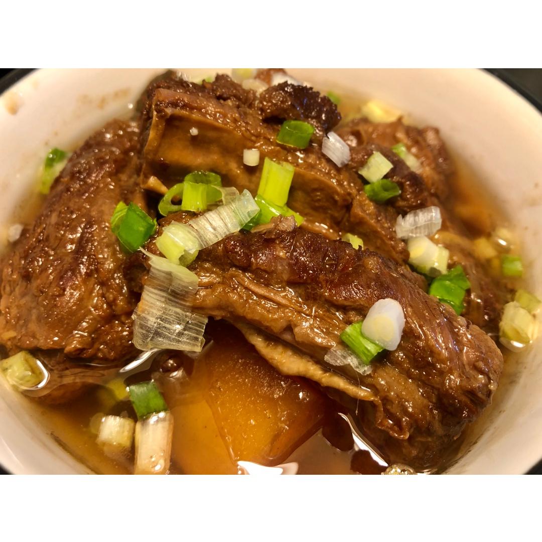 萝卜炖牛腩