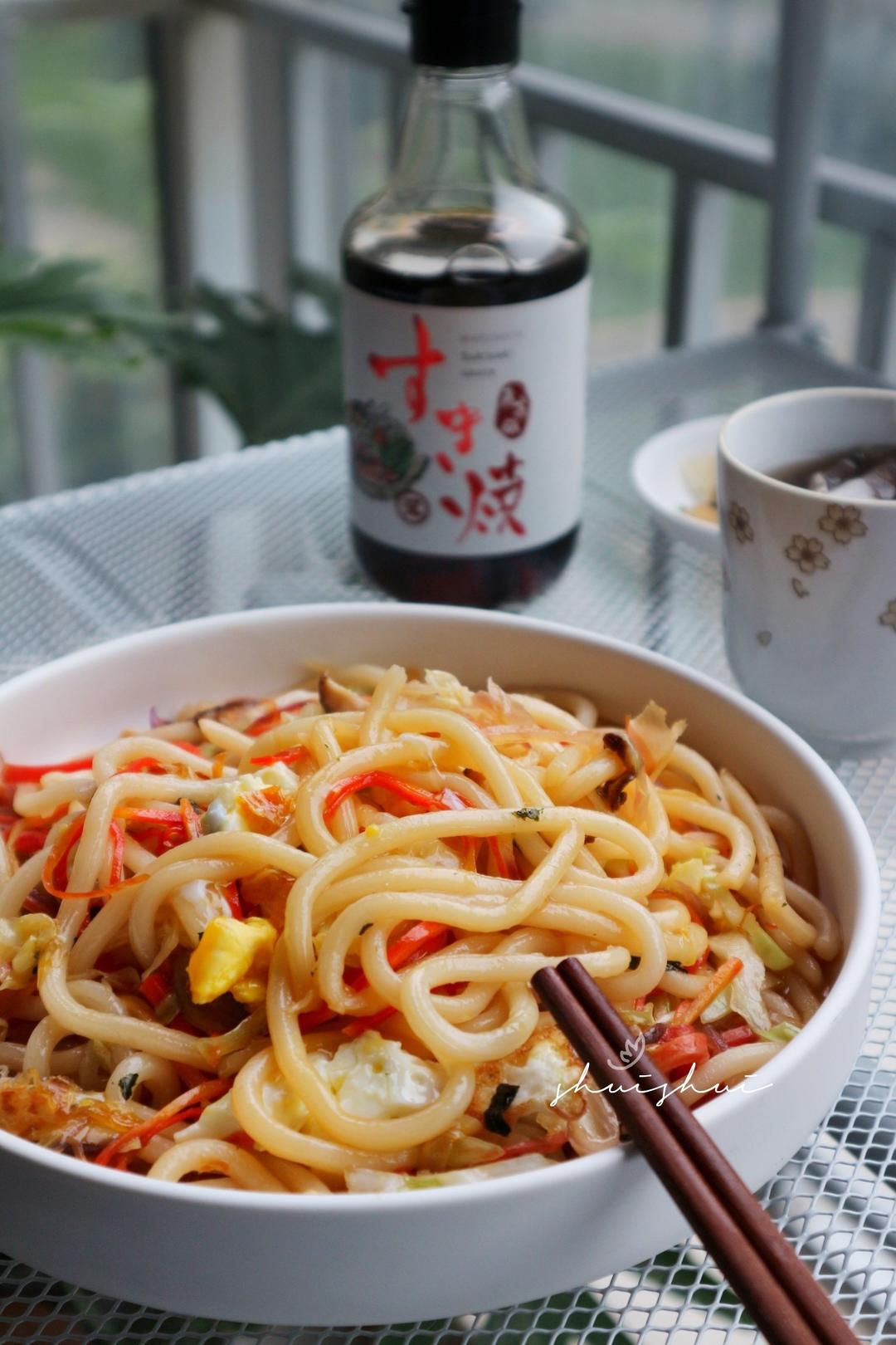 又伊鲜日式寿喜烧酱油杂蔬炒乌冬