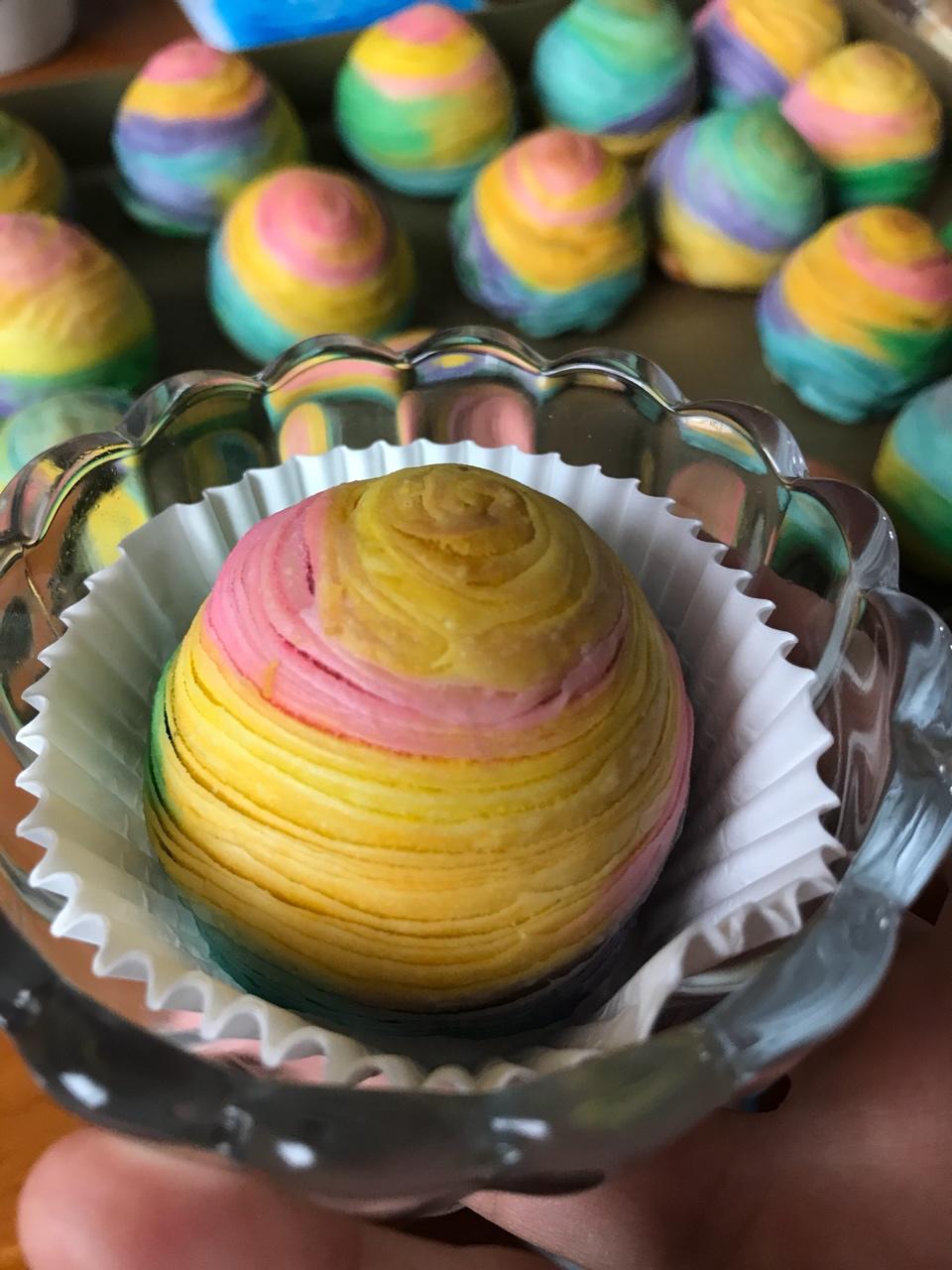 彩虹渐变蛋黄酥（无需揉出膜）