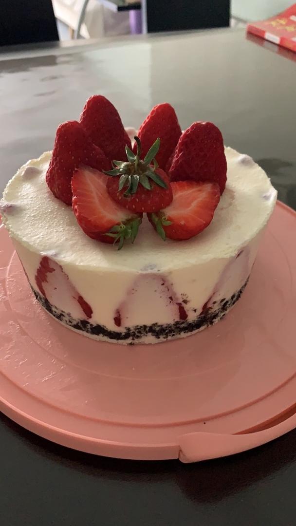 草莓慕斯（6寸）