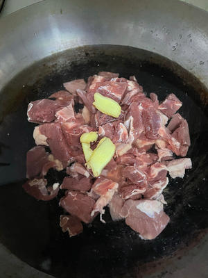 咖喱土豆牛肉饭的做法 步骤3