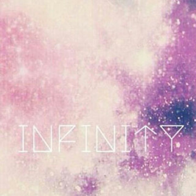 睡在浅滩上的鱼