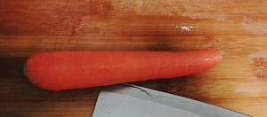 胡萝卜肉松饭团的做法 步骤3