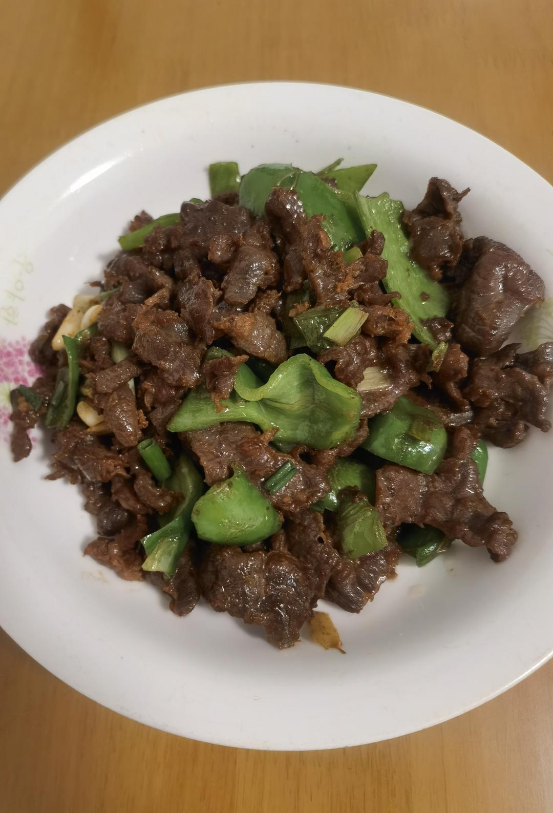 青椒炒牛肉片