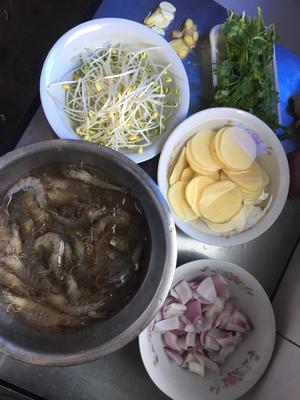 干锅基围虾的做法 步骤1