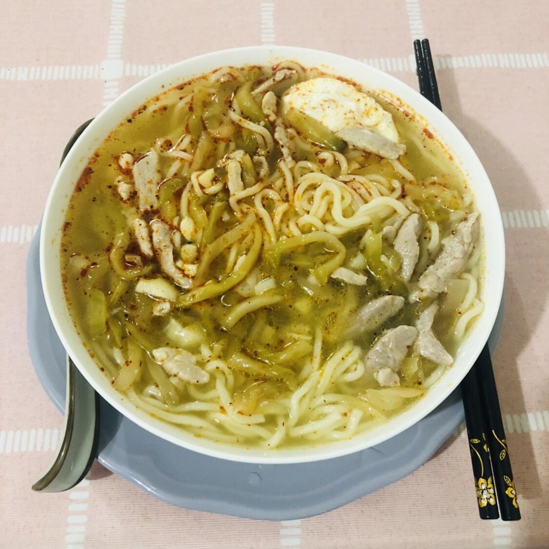 榨菜肉丝面