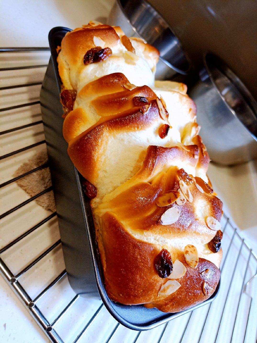 日式香浓炼乳面包