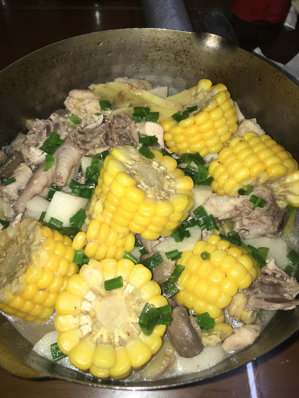 菌菇山药鸡腿汤 | 健康·三餐