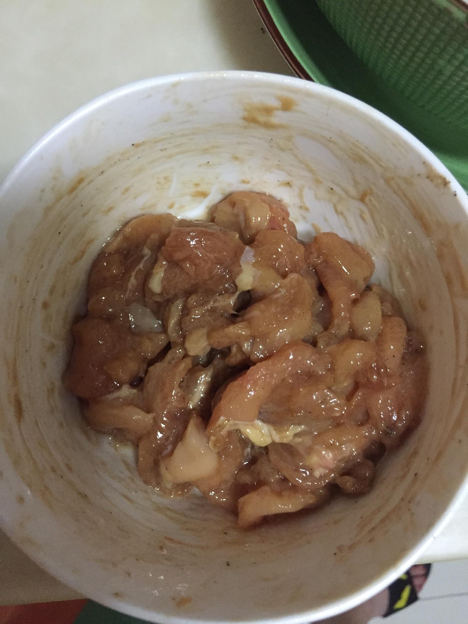 黑胡椒鸡肉炒杏鲍菇的做法 步骤1