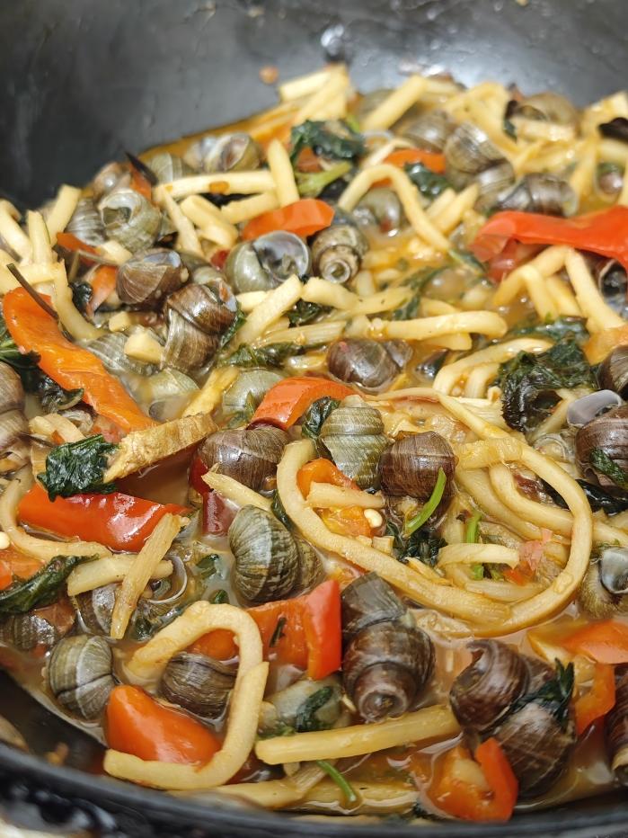 紫苏酸笋炒田螺