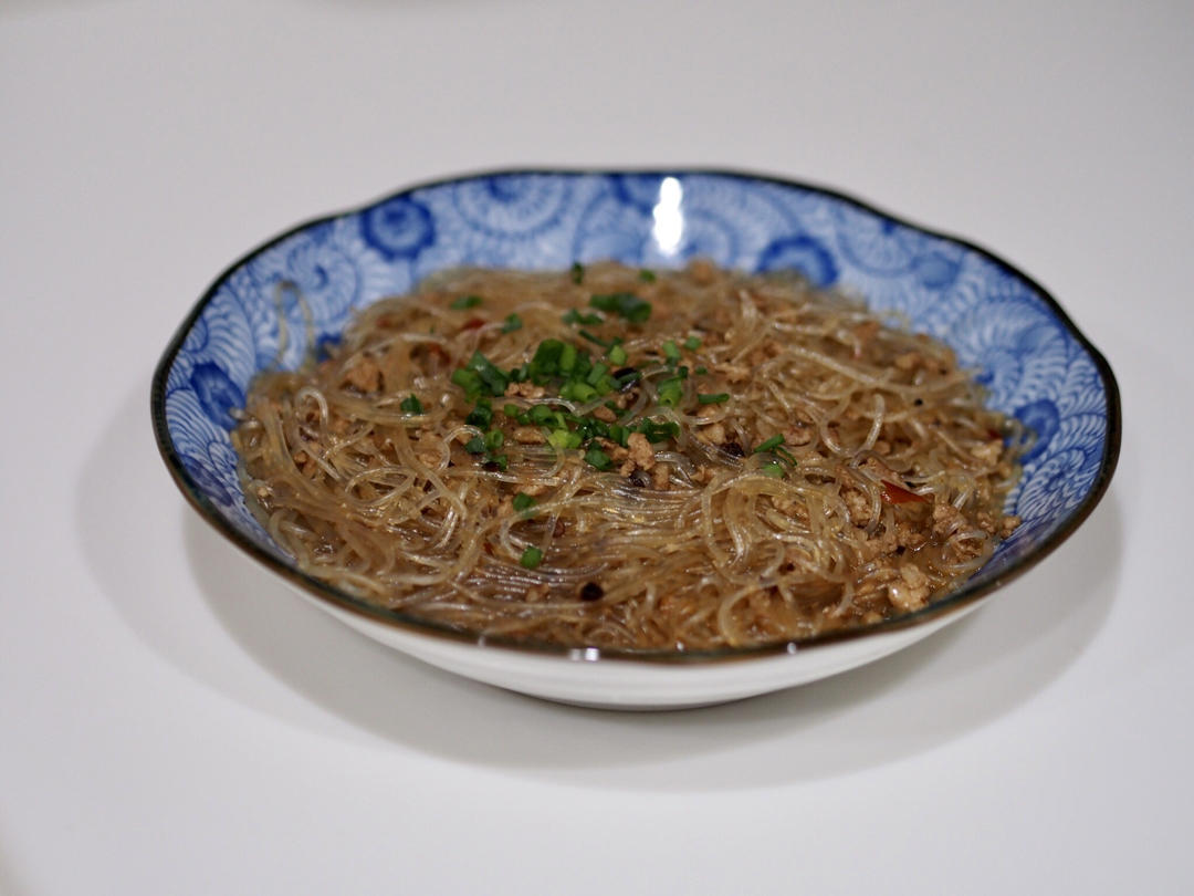 蚂蚁上树