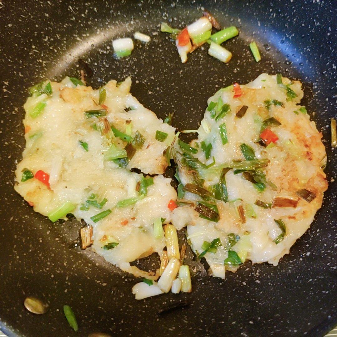 家常葱油饼 柔软多层 凉了也不硬 附细节视频详解