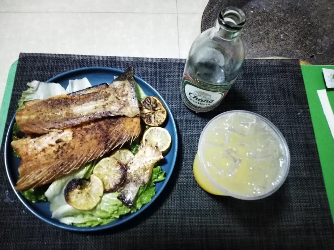 香烤孜然三文鱼骨