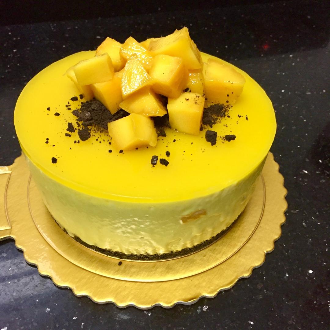 爱吃辣的欧尼做的芒果慕斯蛋糕