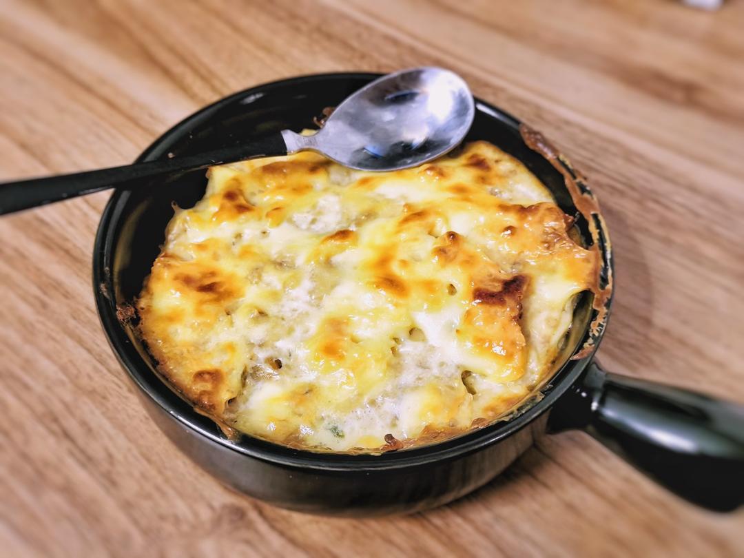 海鲜焗饭 Seafood Fried Rice with Cheesy Topping