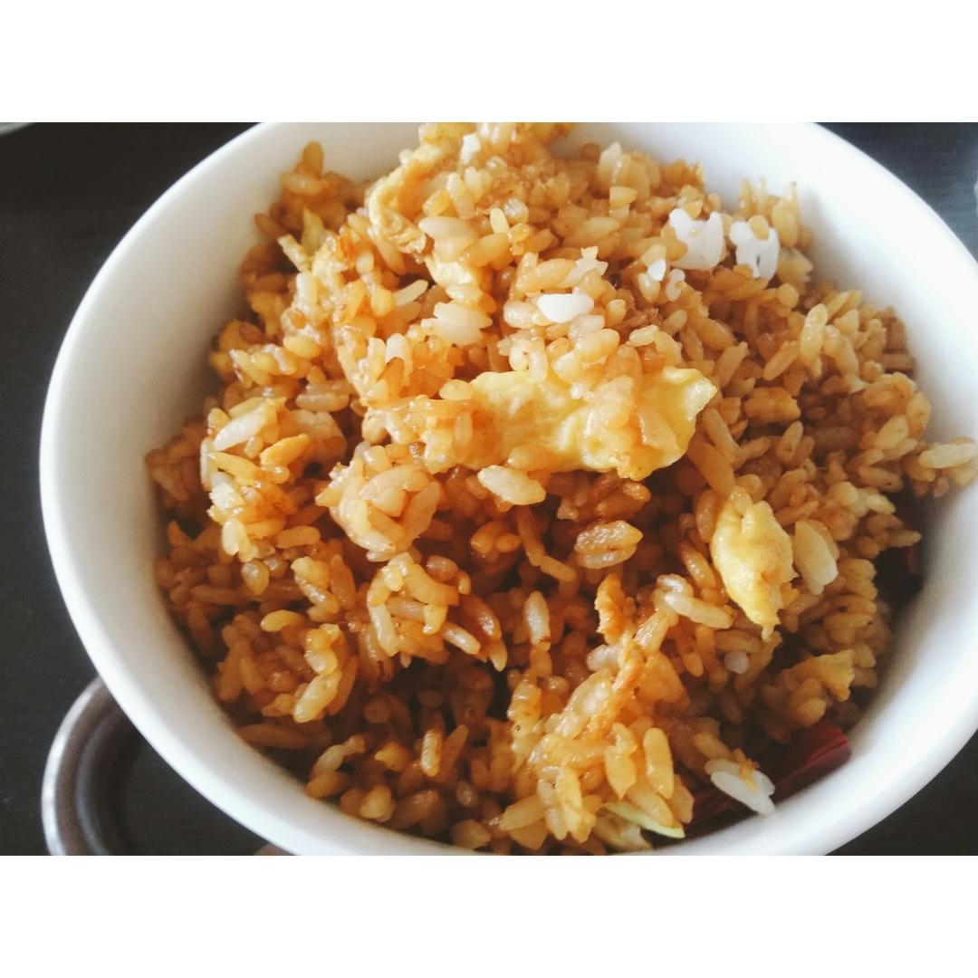 小时候的酱油炒饭