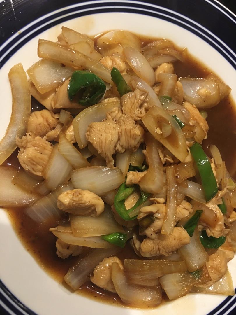 下饭菜：洋葱青椒炒肉片