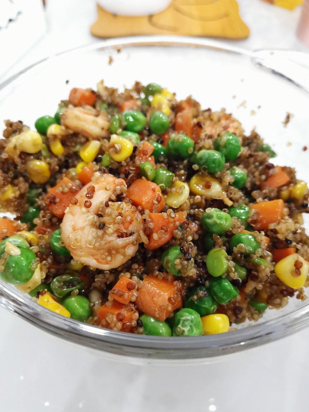 吃出人鱼线的藜麦鲜虾炒饭
