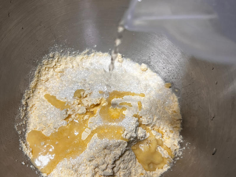 纯奶手撕吐司的做法 步骤1