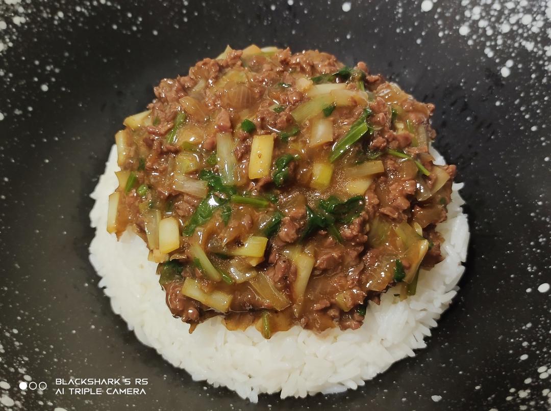 巨下饭韭黄牛肉浇头（可拌饭，可拌面）