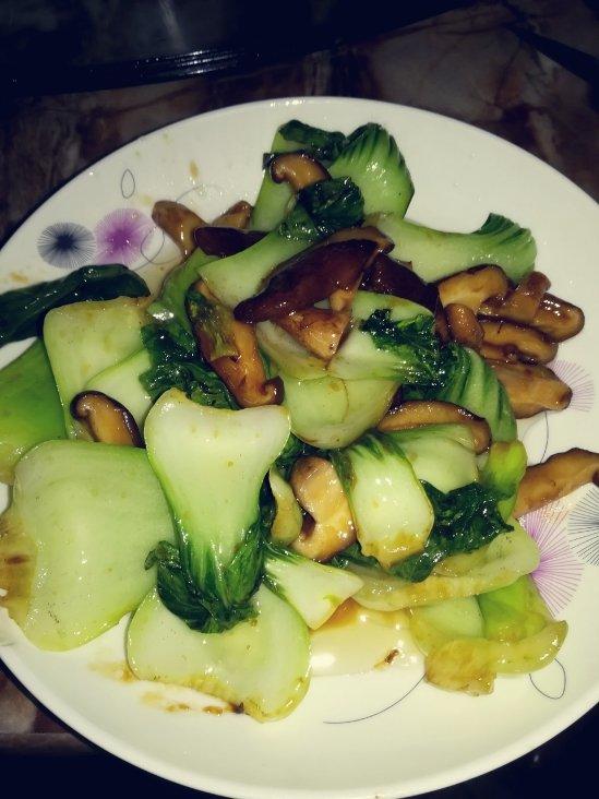 蚝油香菇炒油菜