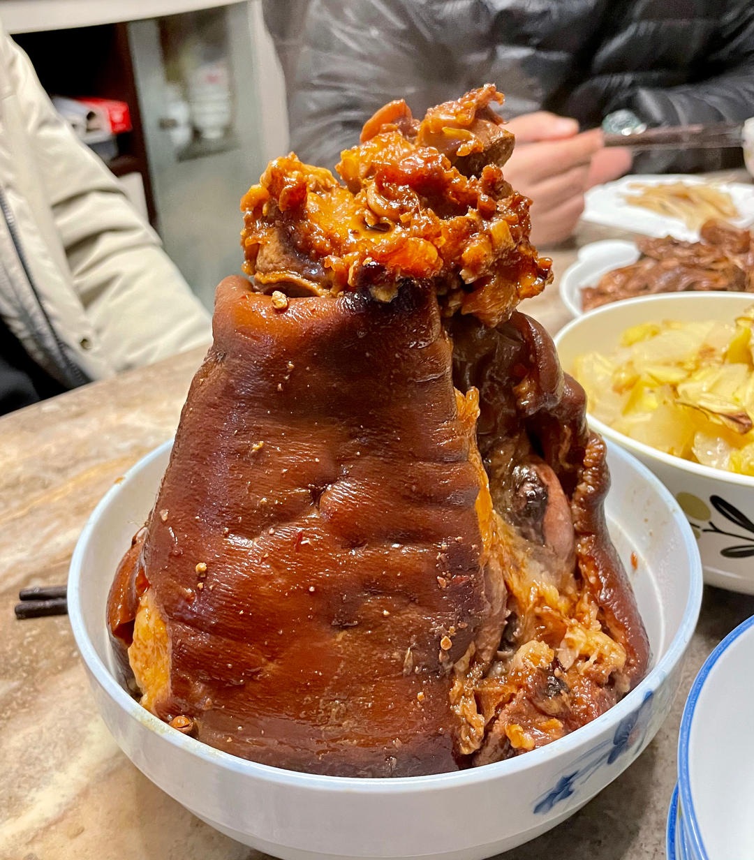 【红烧肘子】（家庭版卤蹄膀）