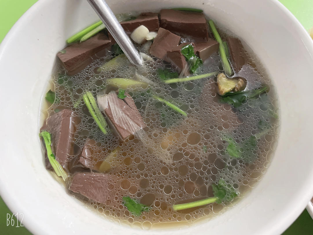 简易鸭血汤