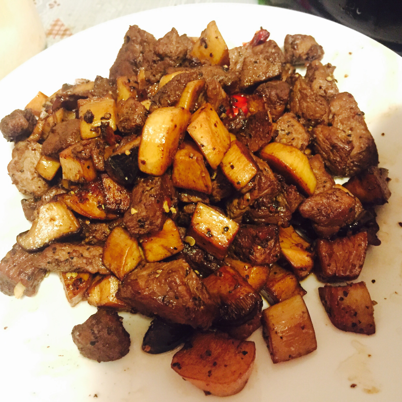 黑胡椒杏鲍菇牛肉粒