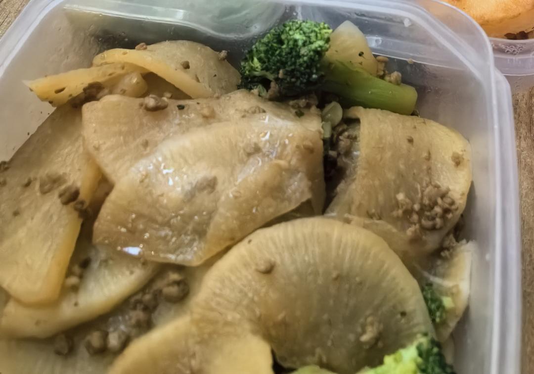 家常萝卜丝炒肉