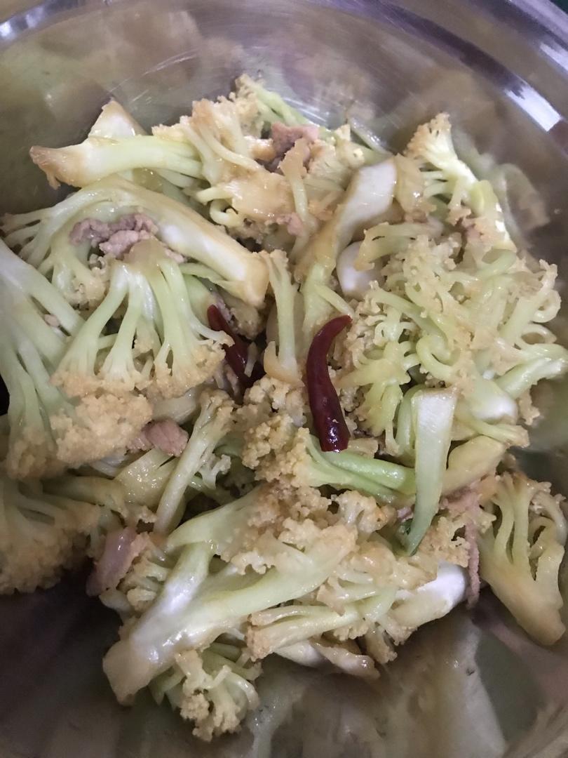 老丁的私房菜-干锅花菜