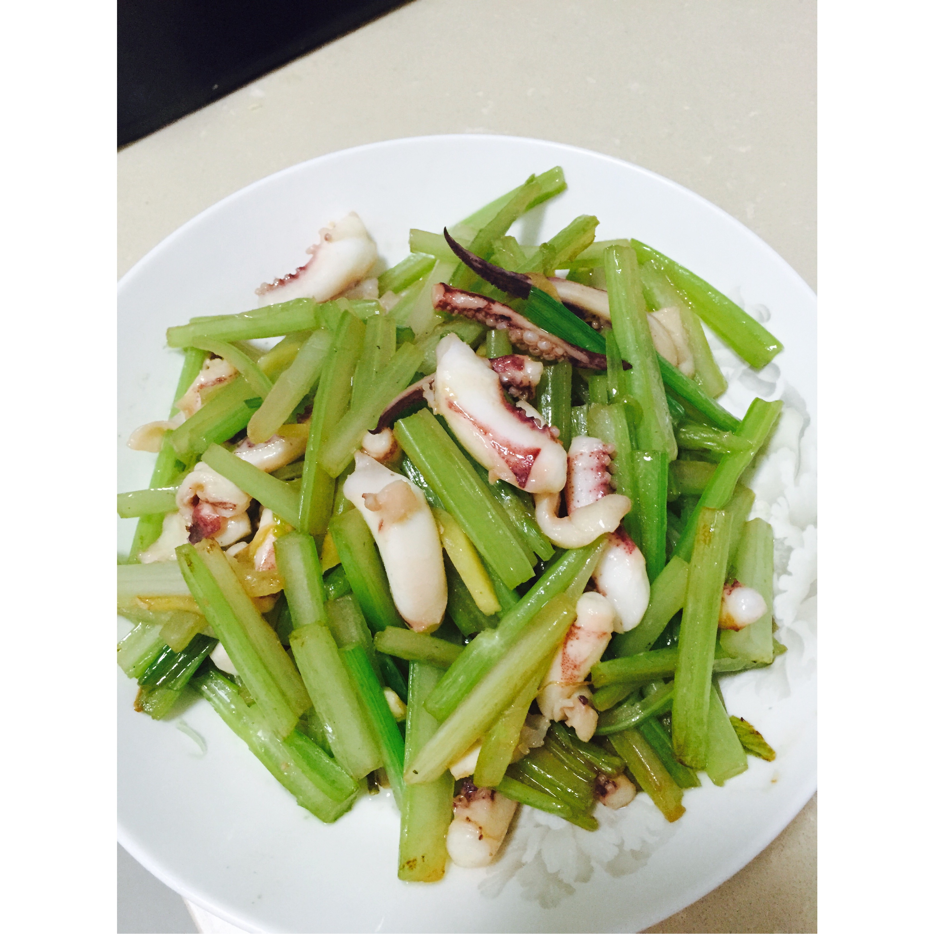 芹菜鱿鱼须