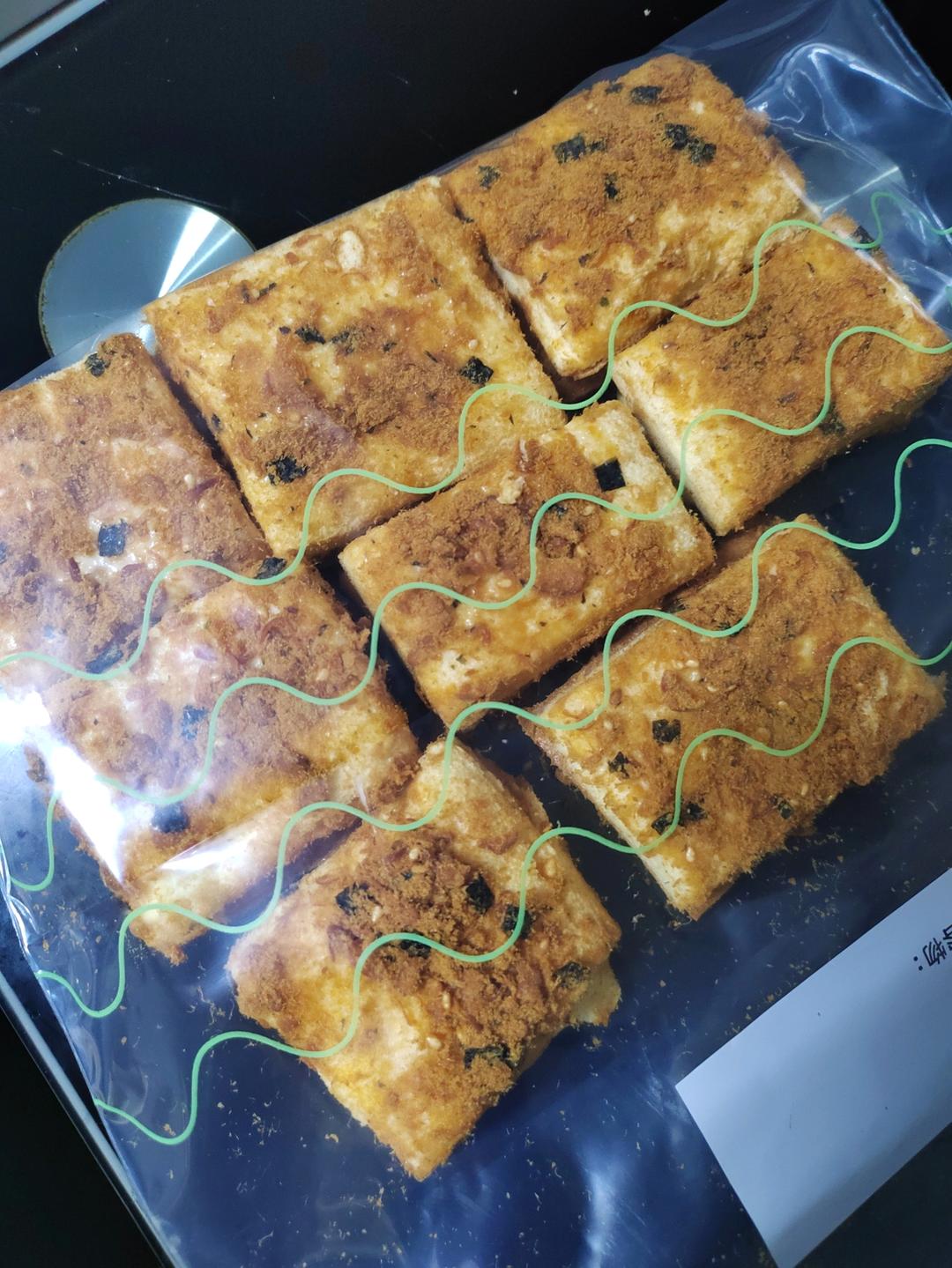 美味海苔肉松小贝