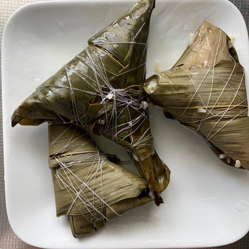 牛角小粽子包法视频详解---白粽&鲜肉粽