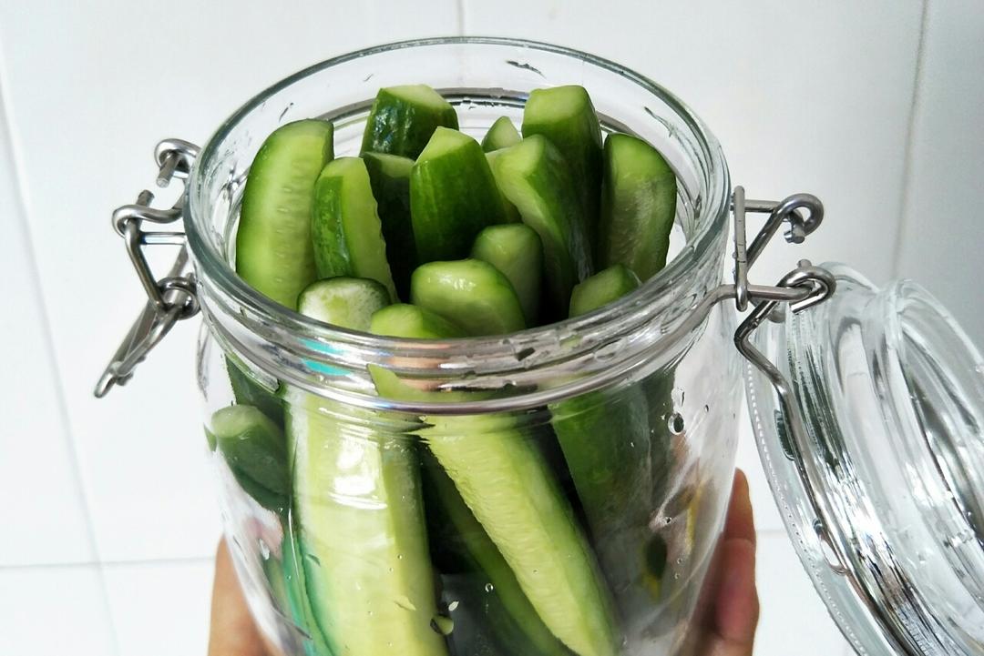酸黄瓜的做法