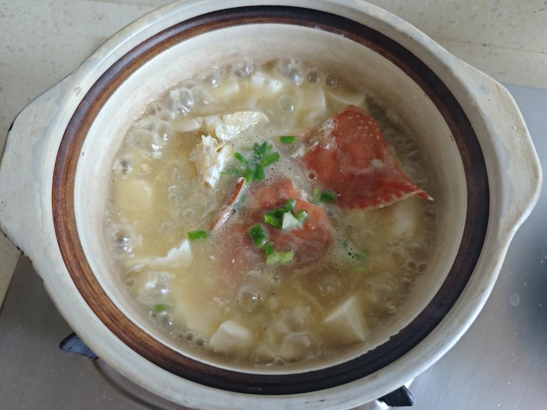 梭子蟹豆腐土豆煲