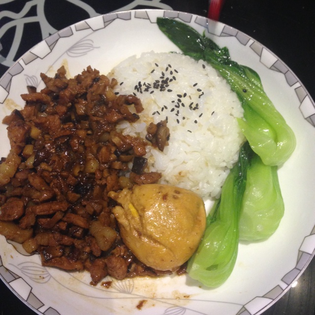 家常卤肉饭