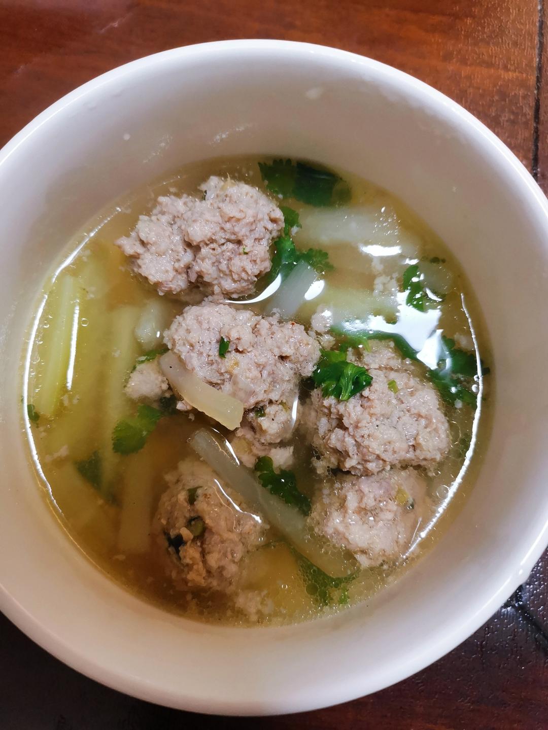 立秋以后必吃的萝卜肉丸子汤🍲