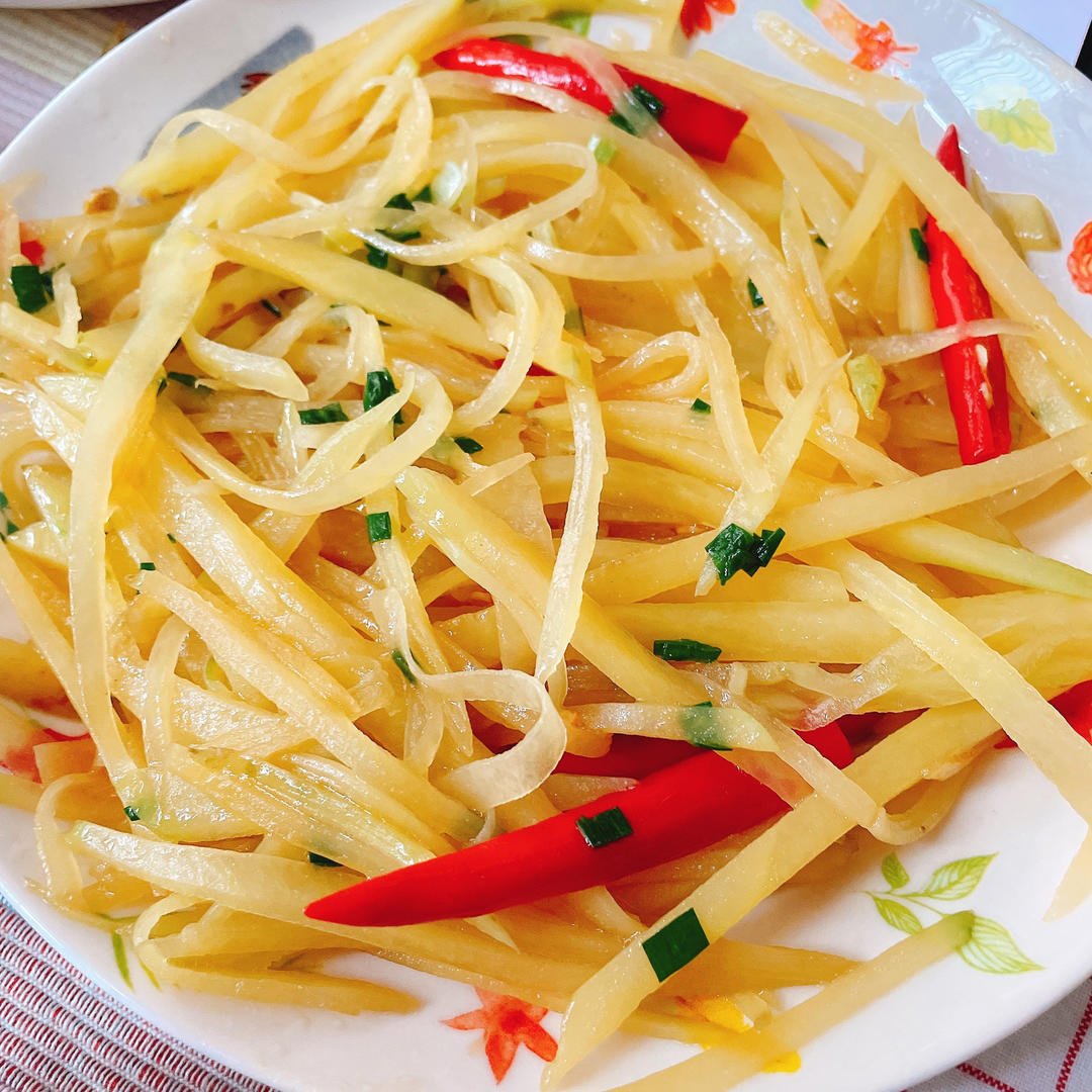 上桌抢光家常土豆丝