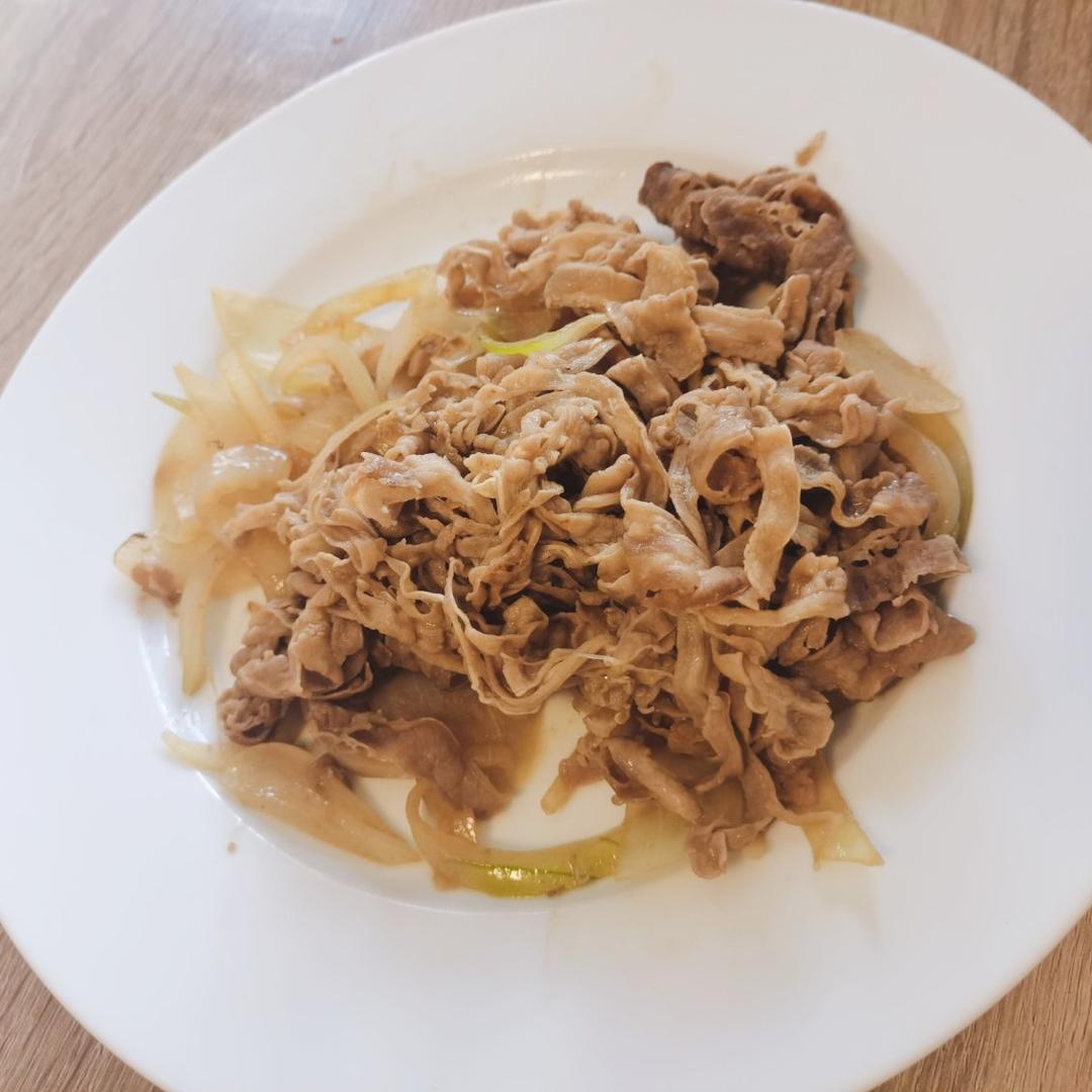 好吃到舔盘的秘制洋葱炒肥牛卷！拌饭巨香