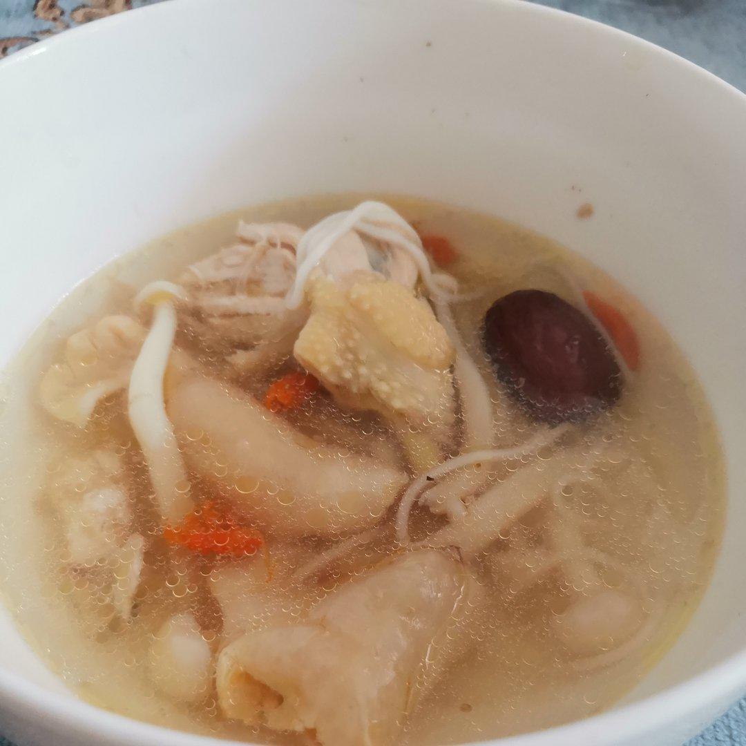 鱼胶炖鸡汤