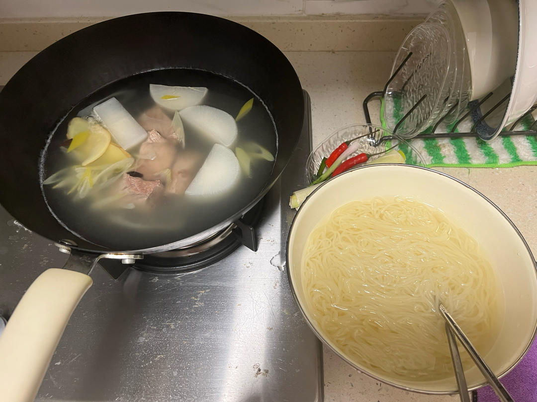 调制牛肉冷面汤