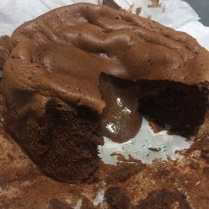 巧克力凹蛋糕的做法 步骤8