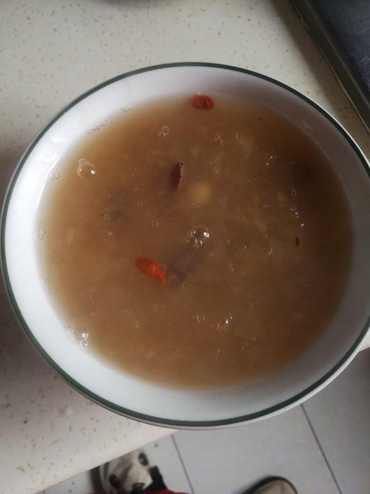 红枣银耳莲子羹（有出胶质、出胶，懒人的电压力锅版）