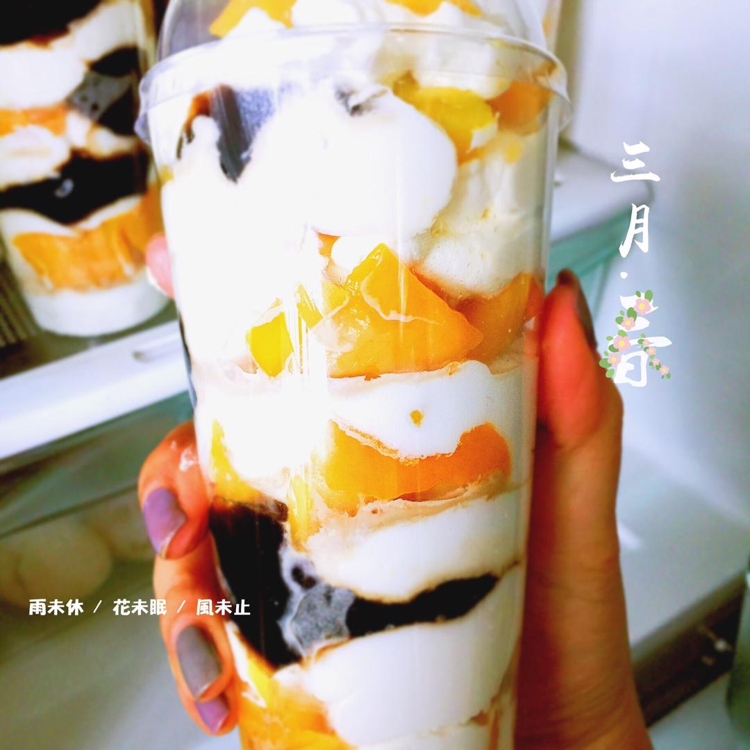 奶油水果杯（消耗淡奶油和吃货最爱）