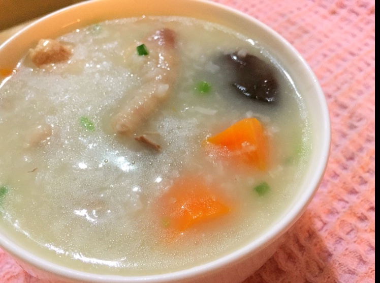 生滚香菇鸡肉粥
