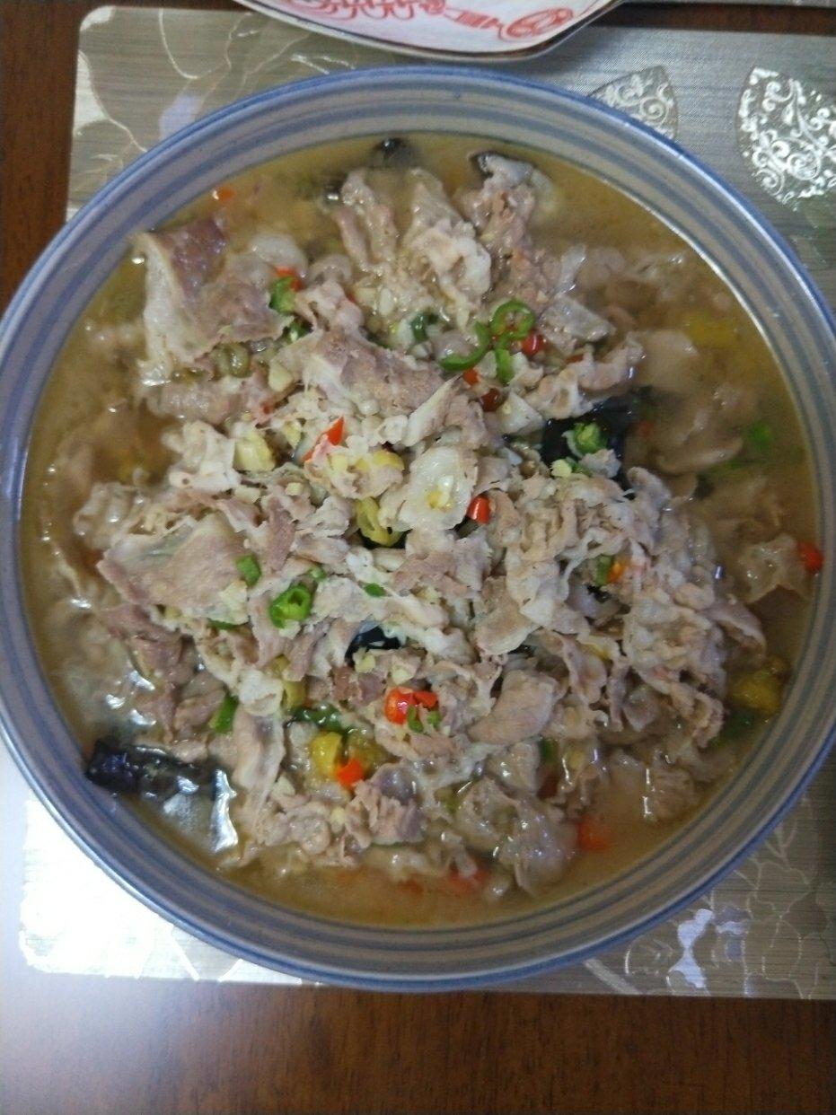 金针酸汤肥牛