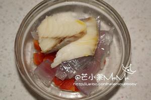 【6-7个月宝宝辅食】香甜鳕鱼泥的做法 步骤2